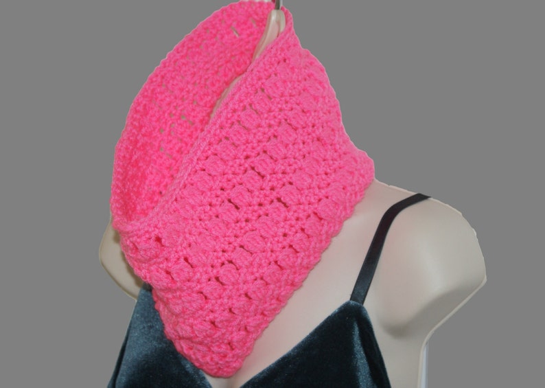 Pink Cowl Scarf, Crochet Circle Scarf, Pink Crochet Cowl, Pink Infinity Scarf, Winter neckwarmer, Womens Cowl, Fashion Neckwarmer image 1