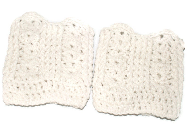 XL Boot Cuffs, Crochet Boot Toppers, Woman Boots, Winter Trend, Womens Boot Socks, White Boot Cuffs, Plus Size Boot Cuffs, XL Boot image 3