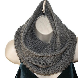 Womens Crochet Scarf, Gray Cowl, Fashion Neck warmer, Eternity Scarf, Womens Crochet Cowl, Eternity Cowl, Infinity Cowl, Winter Cowl