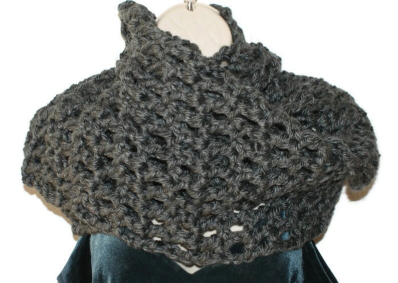 Chunky Crochet Scarf, Black Neckwarmer, Gray Neck Scarf, Winter Fashion Scarf, Crochet Neck Wrap, Womens Winter Scarf, Mens Winter Scarf image 3