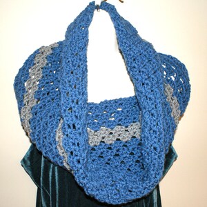 Women's Cowl, Blue Crochet Cowl, Blue Infinity Scarf, Winter Neckwarmer, Blue Crochet Capelet, Cowl Neck Scarf, Winter Fashion Scarf image 2