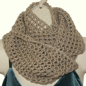 Womens Cowl, Mens Cowl, Winter Neckwarmer, Winter Cowl, Crochet Circle Scarf, Infinity Scarf, Unisex Scarf, Adult Scarf, Mens Knit Scarf