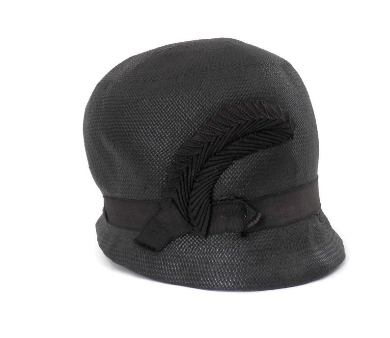 Art Deco Black Straw Cloche Hat with Pleated Grosgrain Ribbon Trim and Silk Lining Period Flapper Girl Vintage Clothing and Accessories