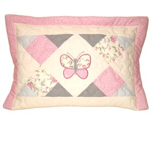 Geometrica Patchwork federa, cuscino trapuntato per bambine, farfalla Appliué, Nursery Room Decor, grigio-rosa-crema