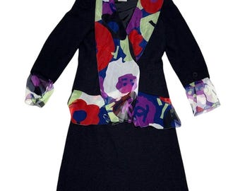 Traje de chaqueta y falda de seda con logo CC de CHANEL, talla 38.