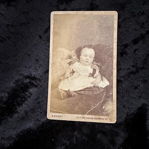 Antique vintage Victorian Edwardian late 1800s early 1900s CDV photo cabinet card of a baby carte de visite ephemera curio photograph