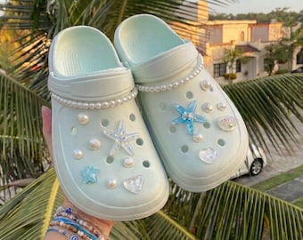 Blue Starfish Clog Charms with Pearl Chain, Iridescent Ocean Shoe Charm Set, Mermaidcore Shoe Decor, Coastal Accessories, Beach Lover Gift