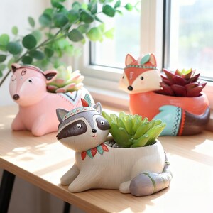 Cute Raccoon Animal Planter Pot, Kawaii Succulent Flower Pot, Woodland Ceramic Planter, Mini Plant Decor, Unique Gift for Nature Lovers
