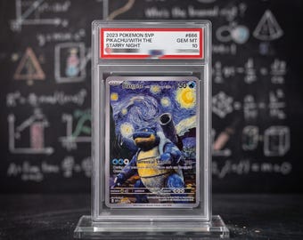 以下が含まれることがあります： 透明なプラスチックケースに入った2023年ポケモンSVP #666カメックス（Starry Night）トレーディングカード。ラベルには「2023 POKEMON SVP PIKACHU/WITH THE STARRY NIGHT #666 GEM MT 10」と記載されています。カードには青いカメックスが描かれています。