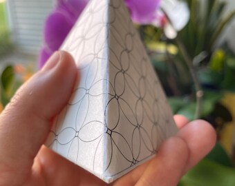 Tetrahedron Paper Craft 3D Template-Home Décor Gift Ideas-Platonic Solids-Printable Holiday Diy Decorations-Sacred Geometry-Model-DOWNLOAD