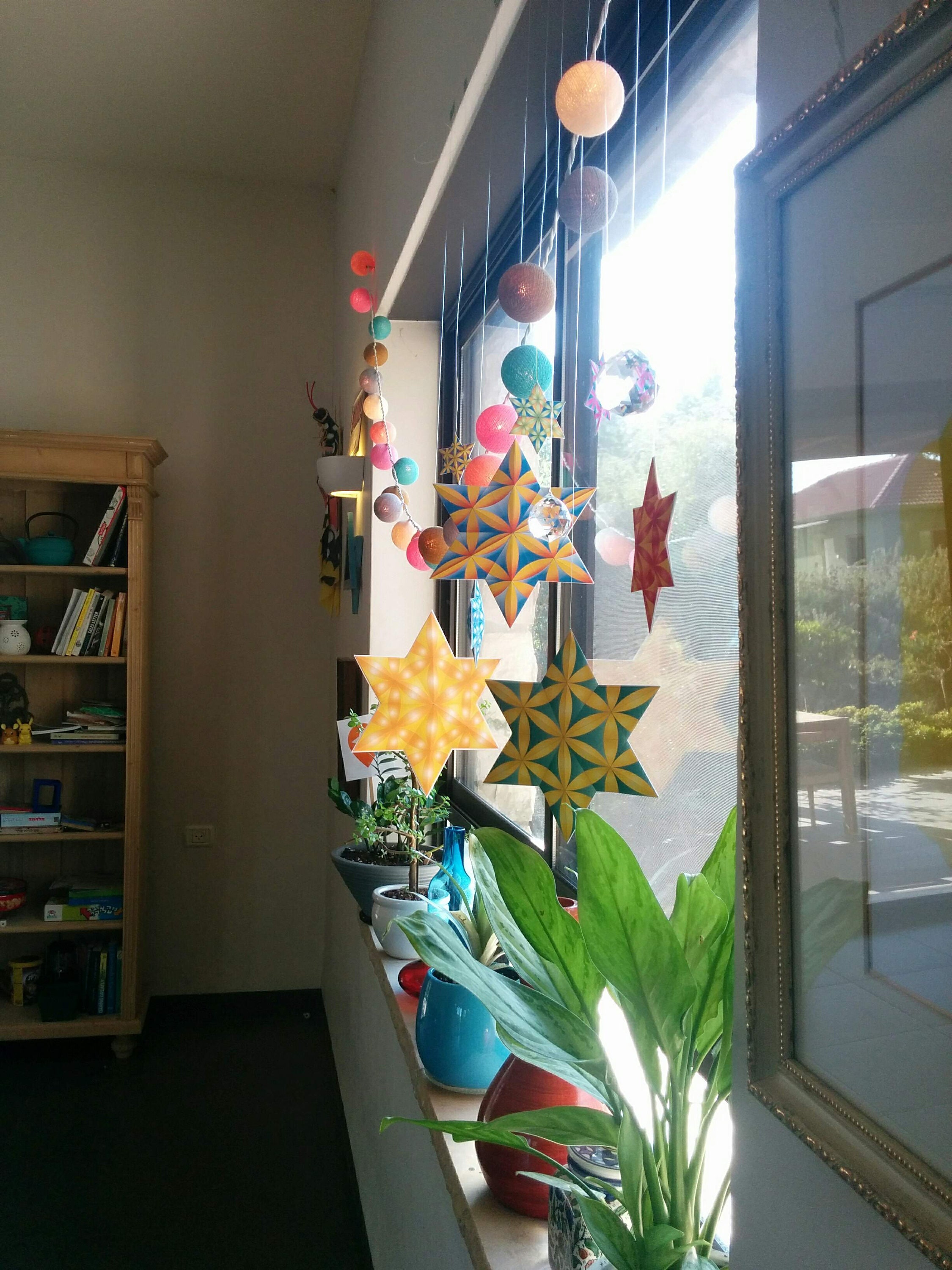 Make Sukkot Decorations-craft 3D Paper Stars of David to Decorate the ...