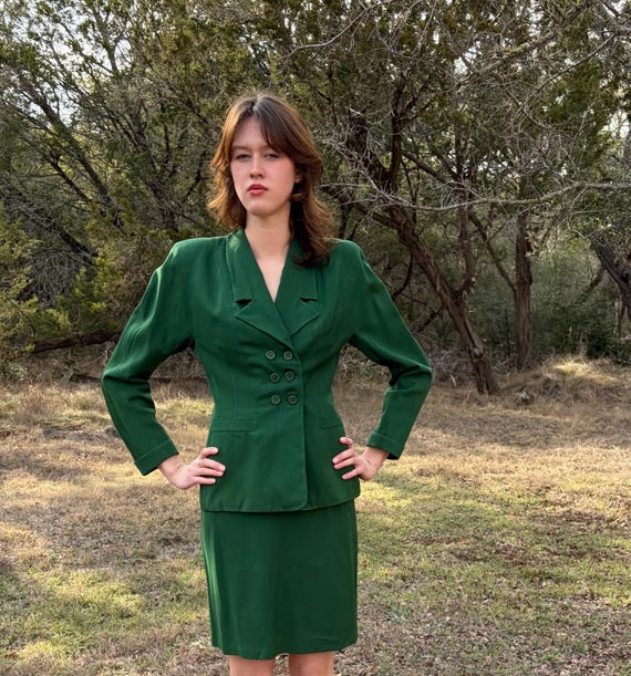 1940s Vintage Green Gabardine 40s Ladies Suit Wounded Bird
