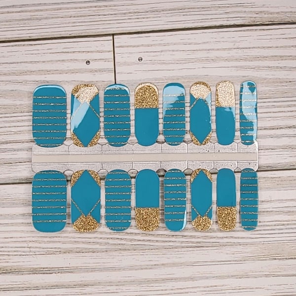 Teal Aztec Glitter Nail Polish Strips: Easy Nail Art