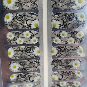 Lace Daisy nail polish wraps, 100% nail polish stickers, nail polish strips, nail decals, nail art, daisies flower nails, daisy nails #S1625
