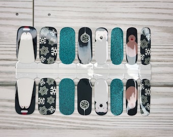 Penguin Holiday Nail Polish Strips: Glitter Christmas Nail Art