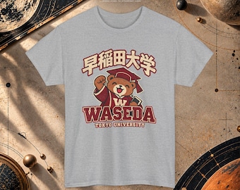 Waseda Universiteit Beer Mascotte T-shirt | Tokyo Universiteit Graphic Tee