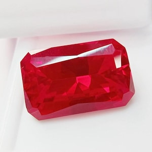 Rubino rosso brillante naturale, taglio a smeraldo, 12-14 carati, sciolto, certificato per la creazione di ciondoli e collane. Gemma vera di alta qualità CM065