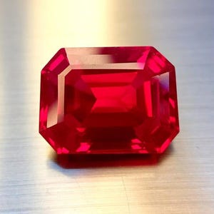 Superb Red Ruby 10-12 Ct Emerald Cut Natural Gemstone Mozambique Certified Loose For Making Pendant and Necklace Best Top Quality Gemstone