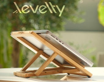 Soporte ajustable de bambú para portátil – Elevador plegable y portátil a la altura de los ojos para MacBook, portátil y iPad – de Levelty