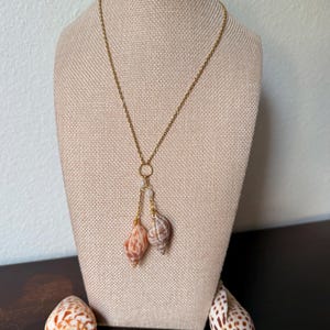18K Gold Filled Banded Tulip Lariat Necklace, Freshwater Pearl Necklace, Coastal Shell Jewelry, Beach Wedding Gift, Handmade