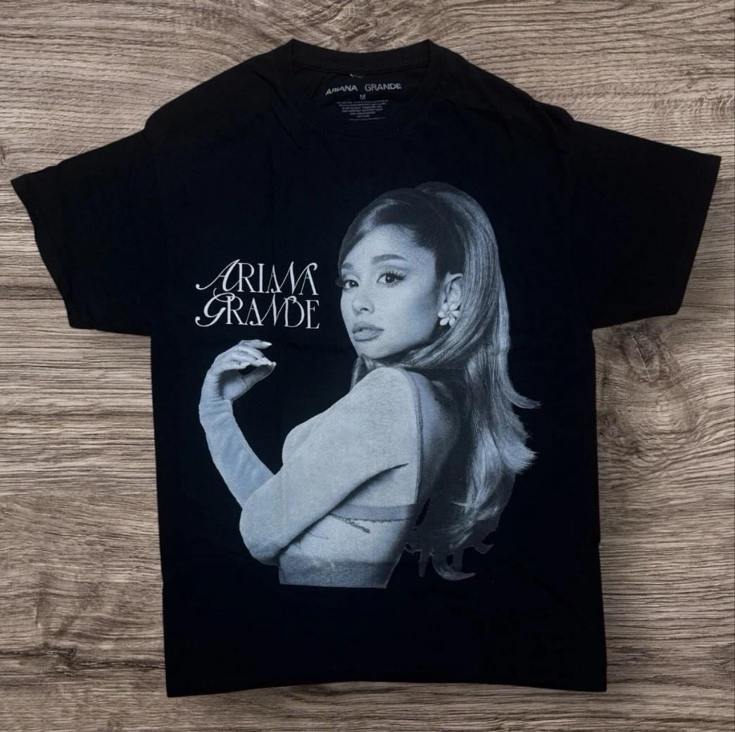 Ariana grande t shirt - Etsy 日本
