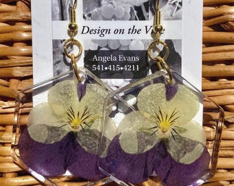 Pendientes florales de resina hechos a mano