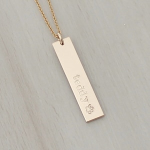 Pet Name Vertical Bar Necklace - Personalized Dog Name Necklace with a Paw Print - Gift for Dog Mom - Cat Name Necklace - Pet Loss Gift