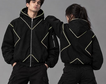 Taktische Cyber ​​Neon X-Paspel-Cosplay-Jacke | Schwarzer Oversize-Bombermantel aus Baumwolle mit Kapuze und gelben geometrischen Ziernähten