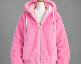 Rosa Plüsch-Kunstfelljacke mit Kapuze | Flauschige Winterjacke mit Reißverschluss | Handgefertigte Statement-Jacke
