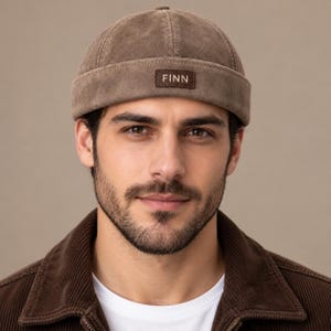 Gorra de cuero personalizada para hombre, sombrero de pescador sin visera, con paneles cosidos.