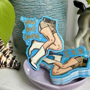 Neuer Stiefel Goofin | Vinyl-Aufkleber | Lustige Geschenke | Reno911 | Wasserflasche Aufkleber | Laptop Aufkleber | Lustiger Sticker | Wasserfest