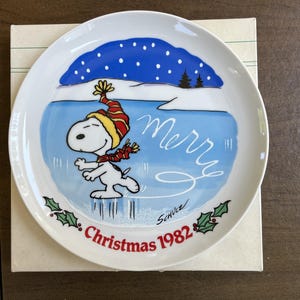 Snoopy Collectable Holiday Plate 1982 made by Schmid