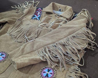 Handgjord damjacka med mockafransar, västerländsk cowgirljacka med pärlmönster, boho, tofskappa, present till henne