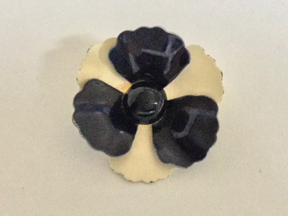 Flower Power Retro Enamel Metal Flower Brooch Pin… - image 2