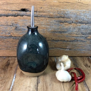 Öl Spender aus Keramik / Vinegette Spender / Ahornsirup Spender / Rustikale Küche / Blau Braun