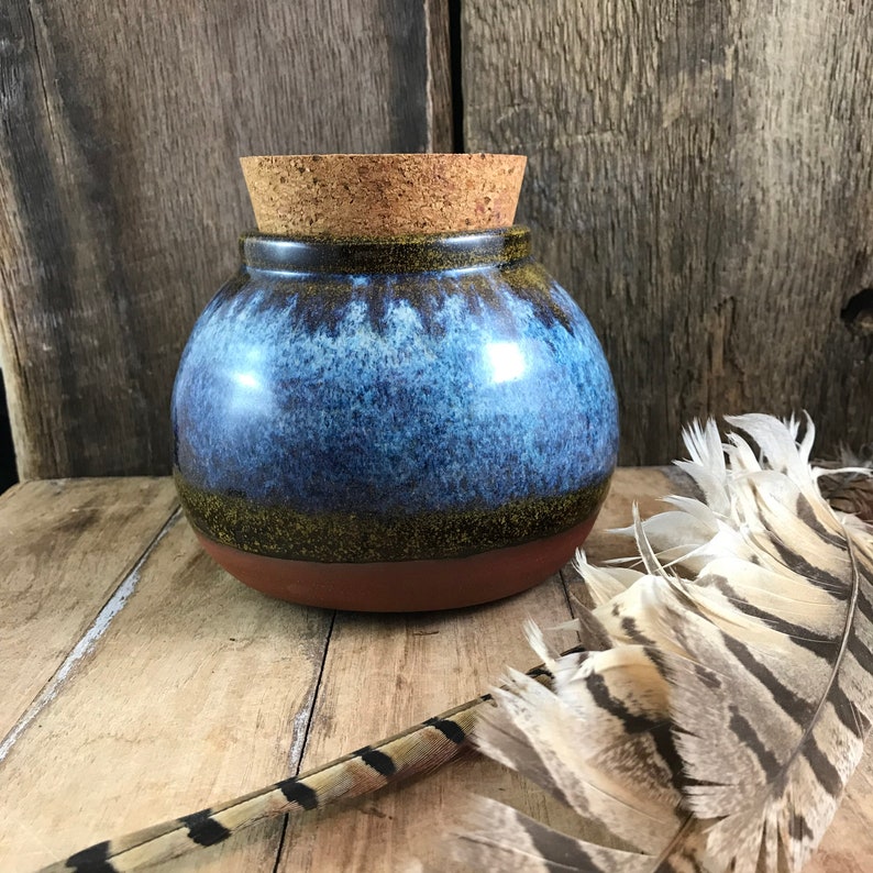 Custom Ceramic Pet Urn, Stoneware Cremation Vessel with Cork Bild 9