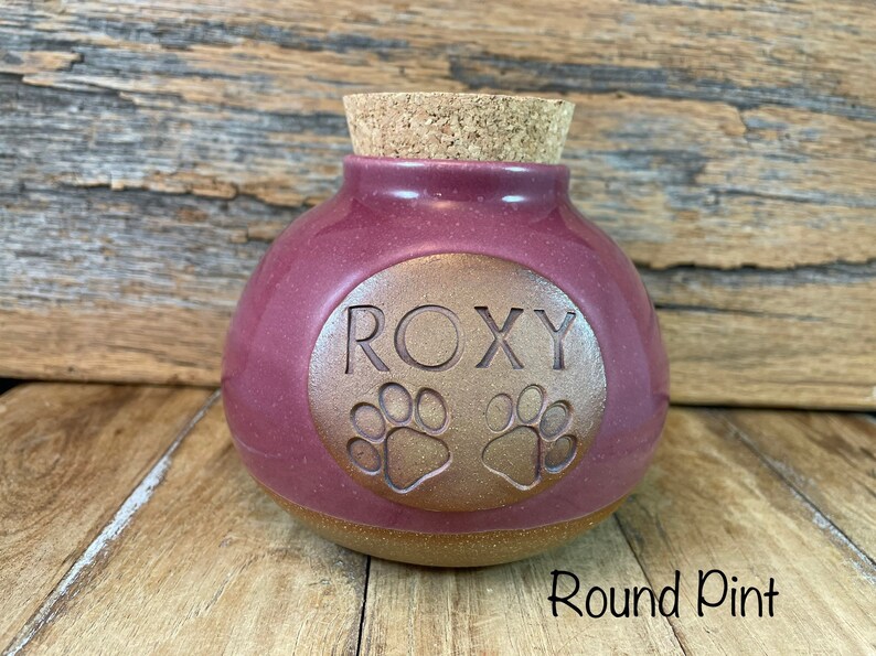 Custom Ceramic Pet Urn, Stoneware Cremation Vessel with Cork Bild 7