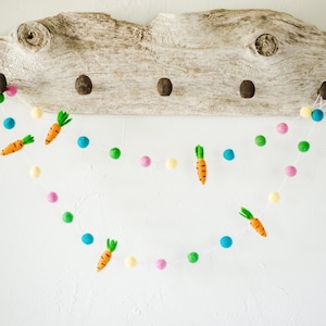 Customizable Felted Carrot Garland - Colorful Spring Felt Ball Bunting - Seasonal Easter Banner - Orange Wool Carrots for the Easter Bunny