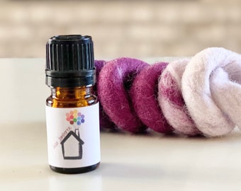 Catnip Oil for Re-Scenting Cat Toys - Can scent any plush/fabric toy - 5 mL Cat Nip Refill in a Glass Drip Top Bottle - New Kitten Gift