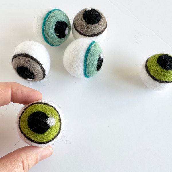 Wool Felt Eye Ball Cat Toys - Creepy Green, Blue or Gray Eye - Handmade Felted Spooky Halloween Gift for Kitties - Gruesome Kitten Kicker
