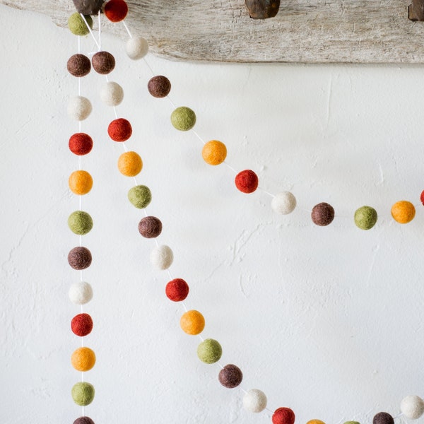 Custom Fall Felt Ball Garland - Autumn 2.5cm felted brown, olive, cider orange, rust red, cream Pom Banner - Thanksgiving Mantel Decoration