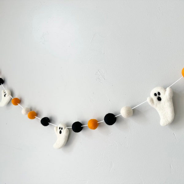 Customizable Felt Ghost Garland - Spooky Halloween Felt Ball Bunting - Seasonal Autumn Banner - Customizable Felted Ghoul in Orange Black