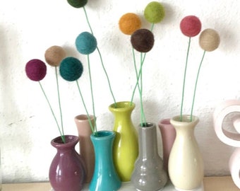 Custom Random Rainbow Felt Ball Bouquet - Colorful Faux Flowers made w/ 2.5 cm wool felted ball - Craspedia Billy Ball - White or Green Stem