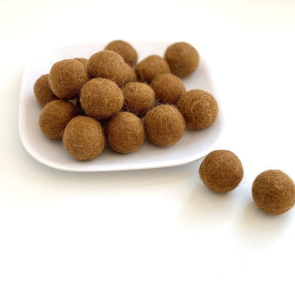 Peppercorn Brown Felt Balls - 2.5 cm felted wool pompoms for crafting - Wholesale Bulk DIY Woodland Nursery Garland - Wool Poms Only