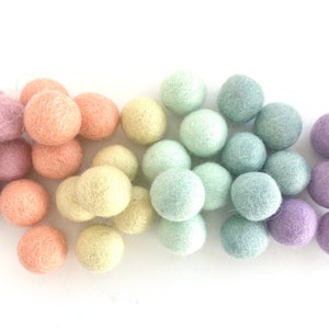 Pastel Rainbow Felt Balls 2.5 Cm Felted Custom Wool Balls for