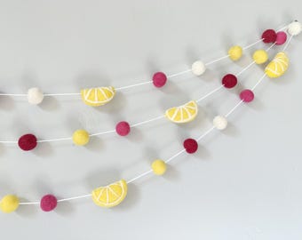 Customizable Strawberry Lemonade Garland - Yellow Pink White Wool Lemon Slice Felt Ball Bunting - Seasonal Summer Fruit Banner - Girls Room