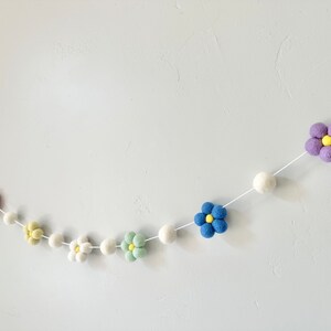 Handmade Garland and Bunting - Felt Daisies Jute - 6' Arcadia Home main image 1