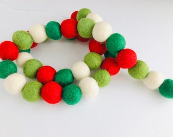 Customizable Holiday Felt Ball Bunting - Red Green White - Traditional Colors 2.5 cm Pom Banner - Christmas Tree Garland - Fireplace Mantel