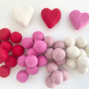 Ombré Valentine Felt Balls - 2.5 cm Hand felted custom wool craft balls - Bulk Pom Poms - DIY Celebration Garland - Gradient Wool Poms Only
