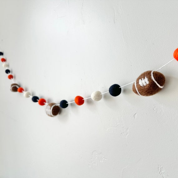 Customizable Wool Football Fan Garland - Felt Foot Ball Bunting - Fall Winter Sports Banner - Match Pro College or High School Team Colors